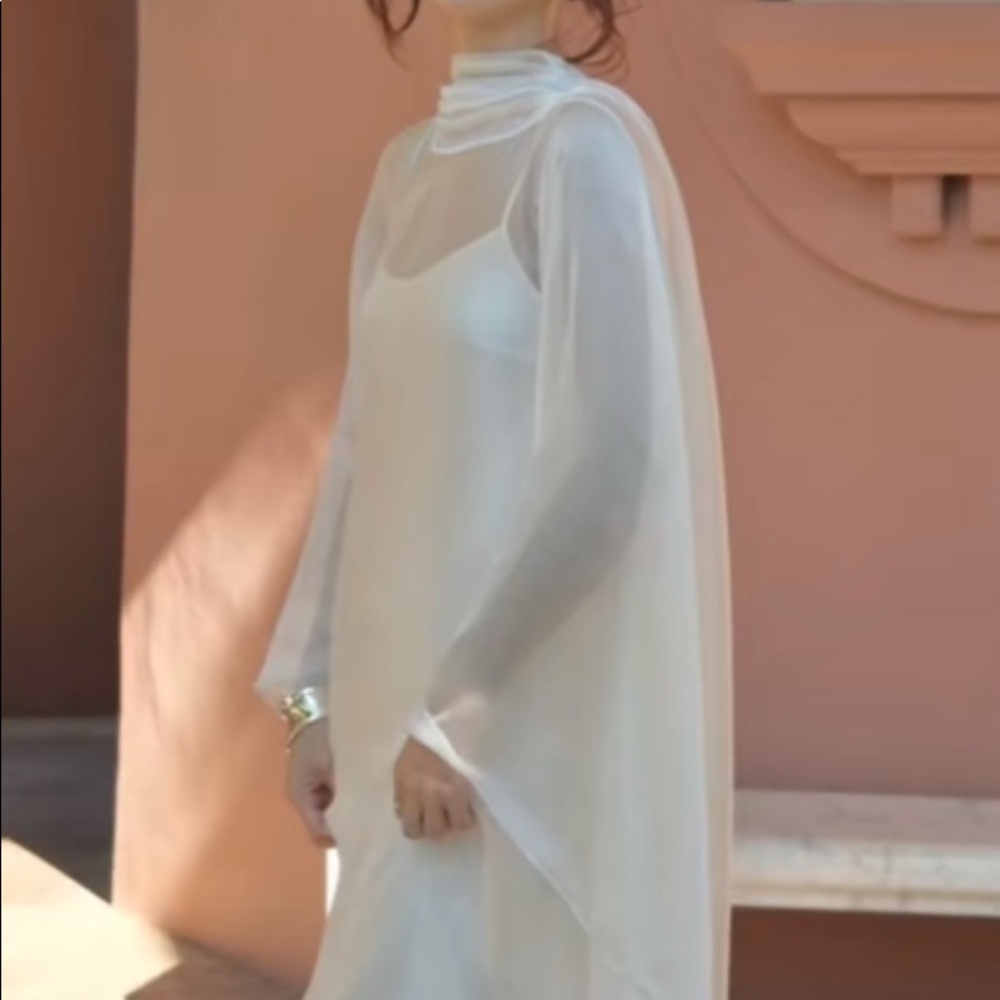 Huong Boutique Maryrose Dress - NWT size Medium - Picture 2 of 3